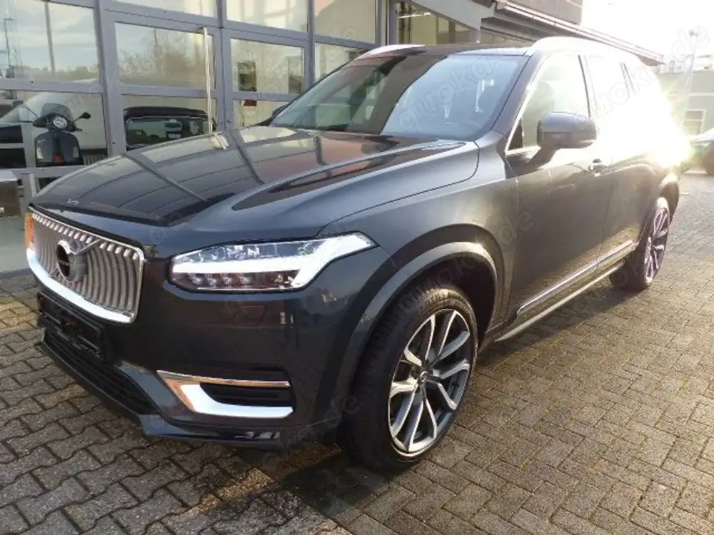 Volvo XC90 Inscription B5 AWD Aut.*1.HD*20"*AHK*LEDER*NAVI*