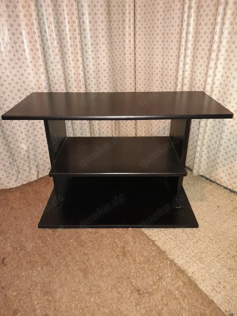 Phono-Rack in schwarz auf Gleiter 