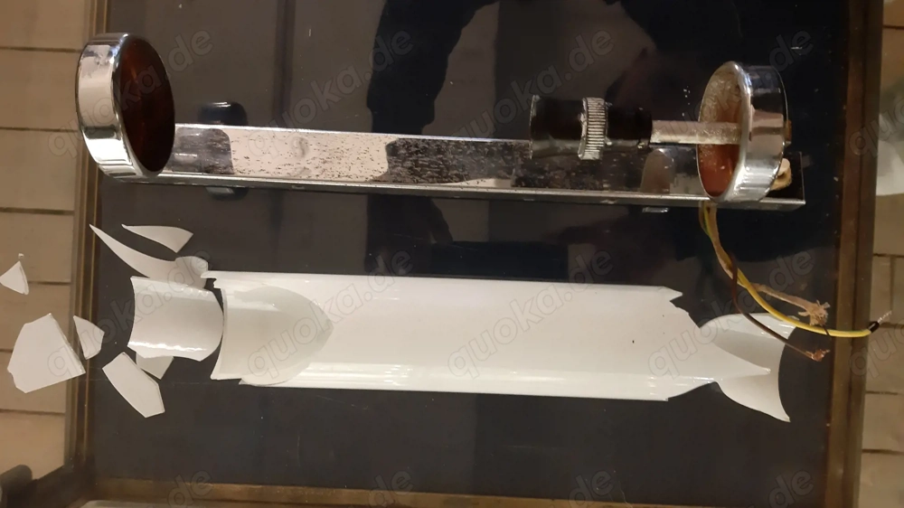 Suche Glas für diese Wandlampe 