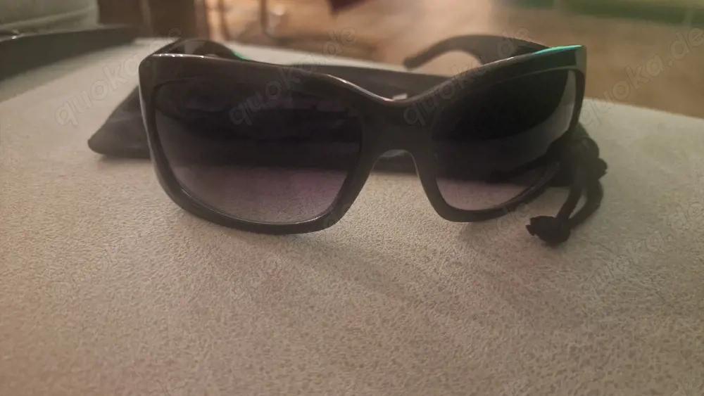 Deeply Sonnenbrille   schwarz