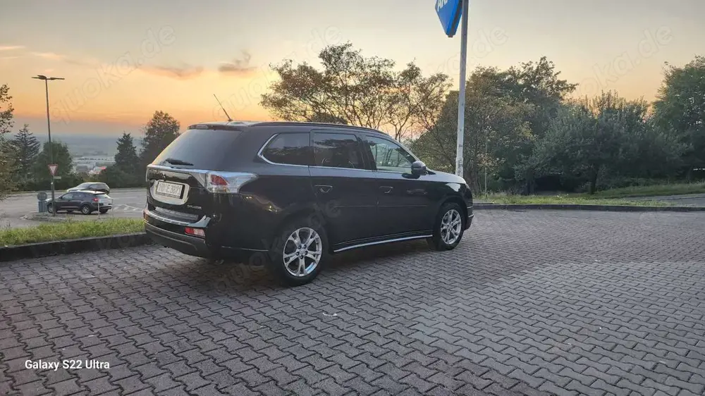 Mitsubishi Outlander Outlander 2.2 DI-D 4WD Automatik Instyle