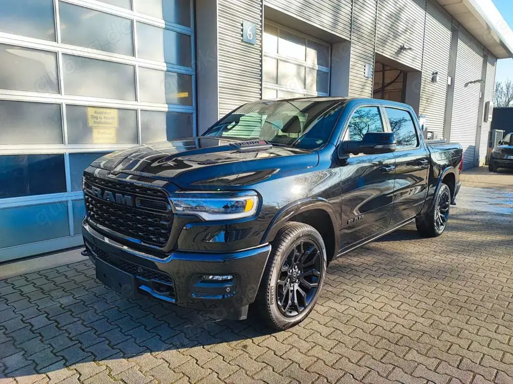 Dodge RAM 1500 Limited Night 3,0L L6 SST H.O. CrewCab
