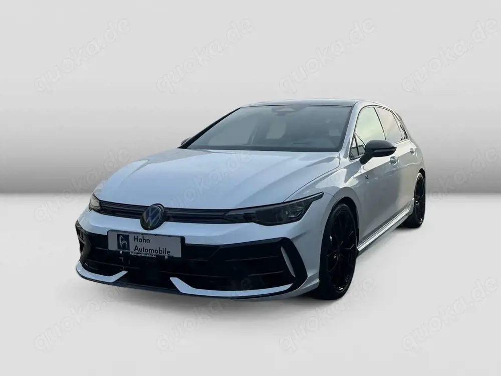 Volkswagen Golf R 2,0TSI 245kW 4MOTION BLACK AKRAPOVIC PANO