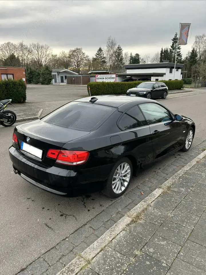BMW 320 320i Coupe