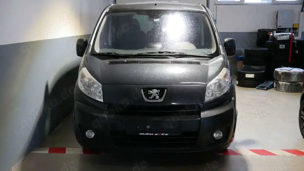 Peugeot Expert L1H1 Premium 8Sitze