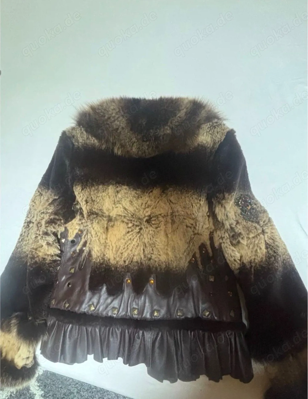 Exklusive Vintage Felljacke mit Schmuckdetails