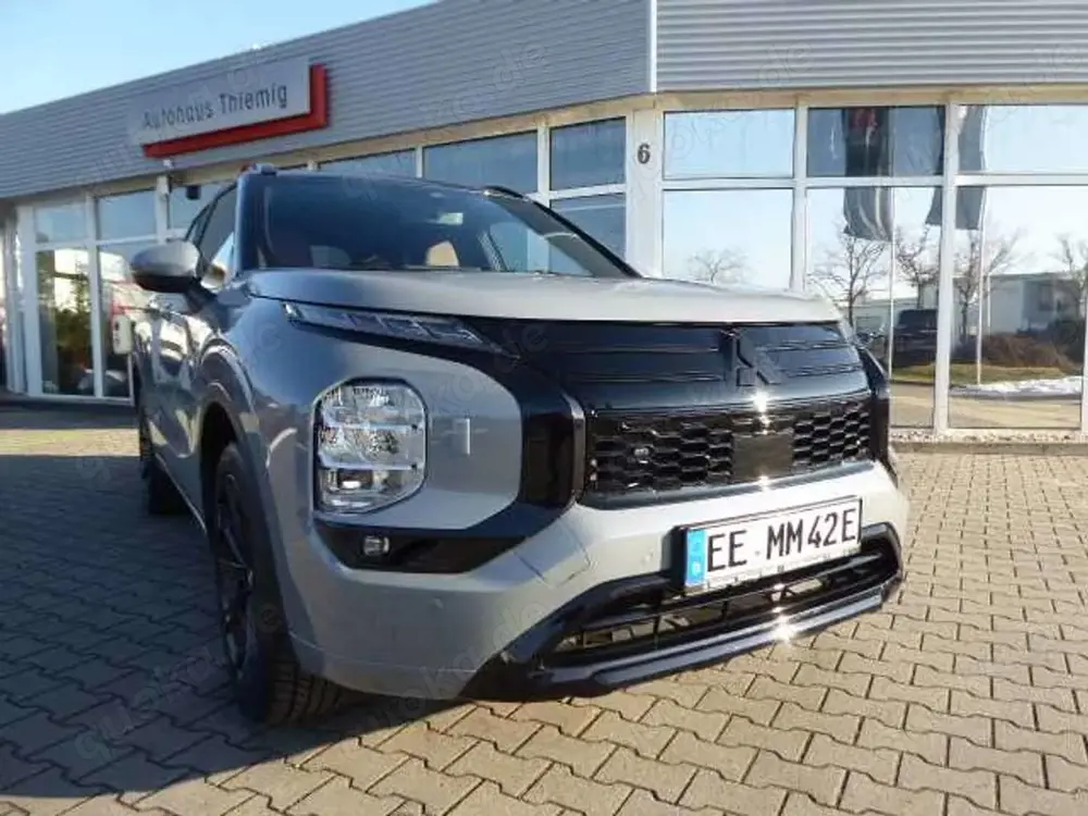 Mitsubishi Outlander 2.4L PHEV TOP Luxury-Paket 2-Farb