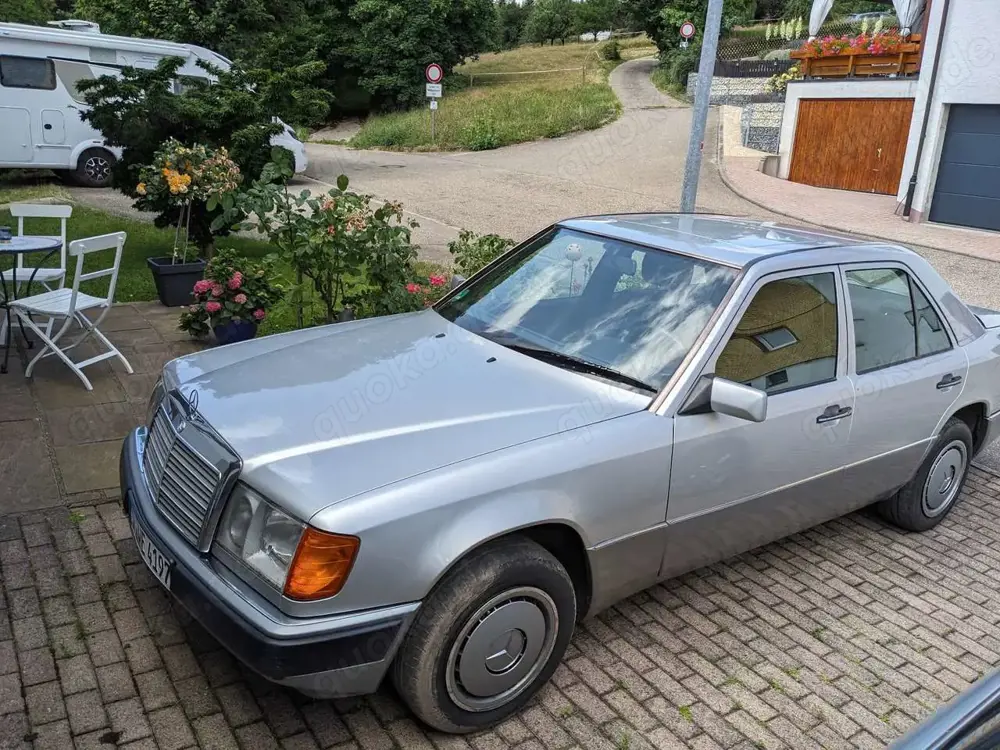 Mercedes-Benz Baureihe 124 E 200 (124.021)