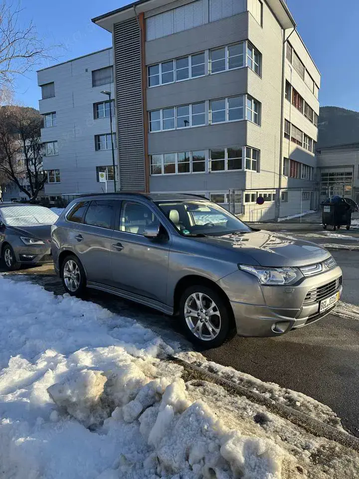 Mitsubishi Outlander 2.2 DI-D 4WD Automatik Intense