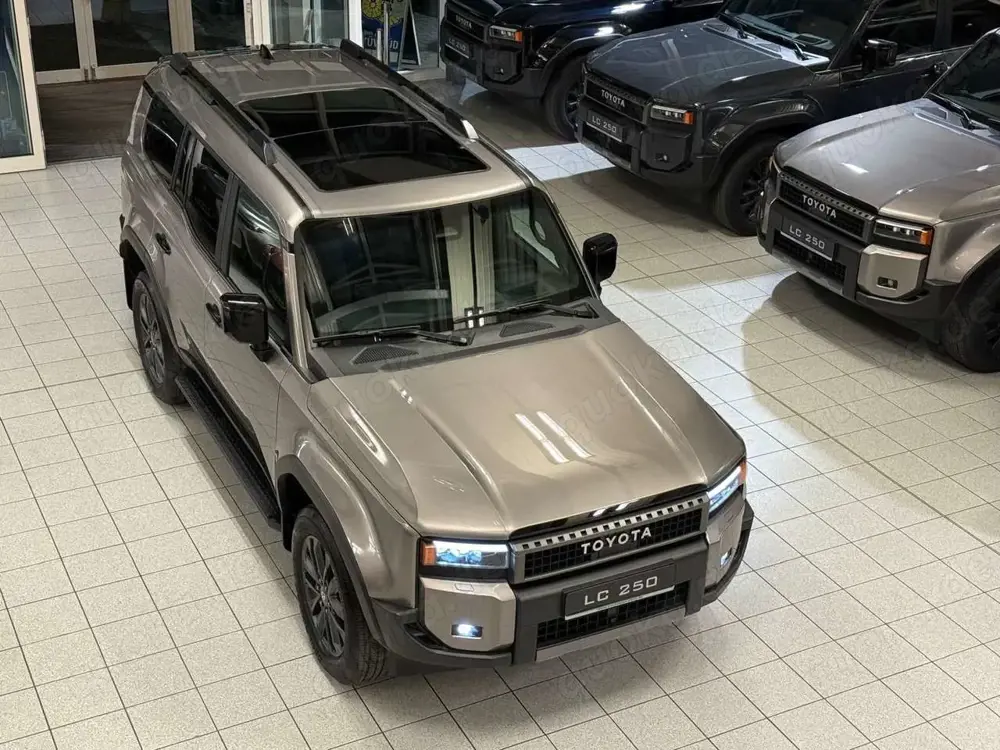Toyota Land Cruiser 250 - LOUNGE-MILD HYBRID-PANORAMA-HEAD UP