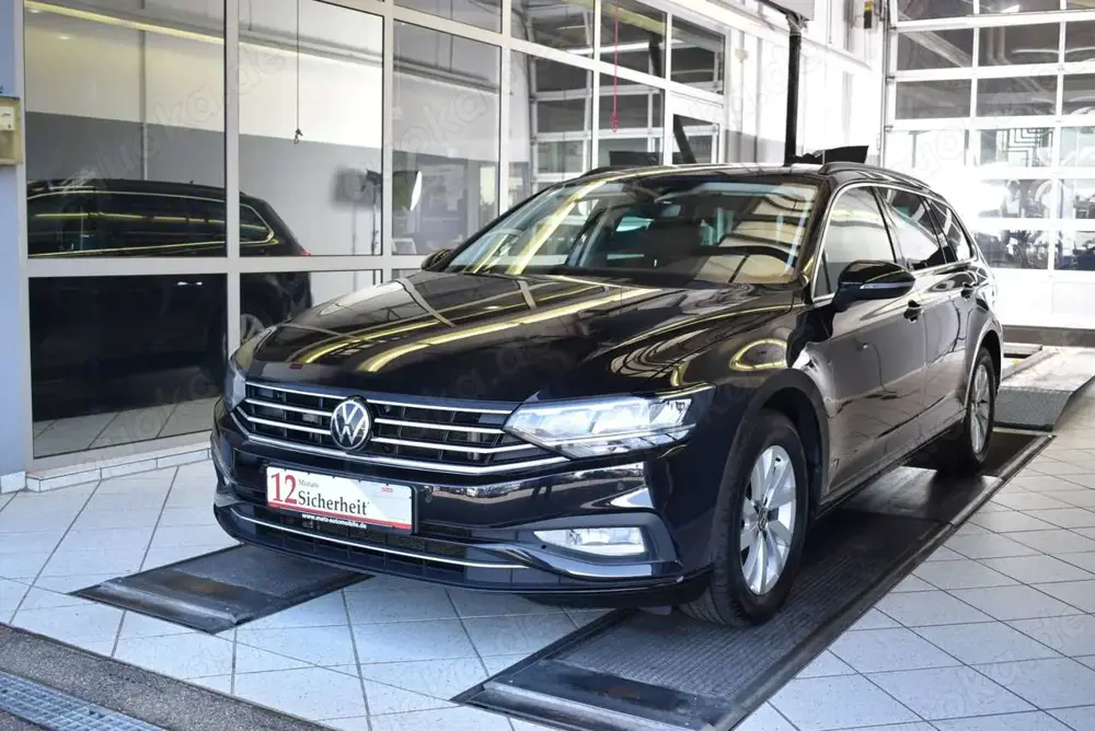 Volkswagen Passat Variant 2.0TDI Business DSG LED*Navi*AHK*Digital Tacho