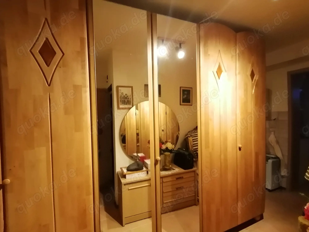 Schlafzimmer Schrank Vollholztüren Spiegel, und Doppelbett (ca. 180 x 200), Vollholz