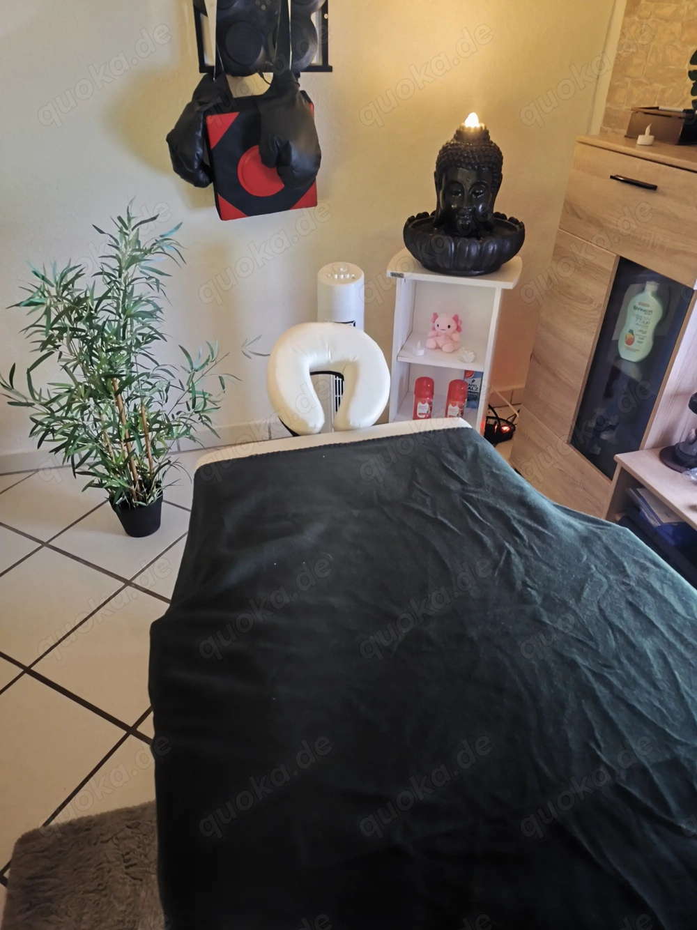 Nur Frauen eine schöne Massage 