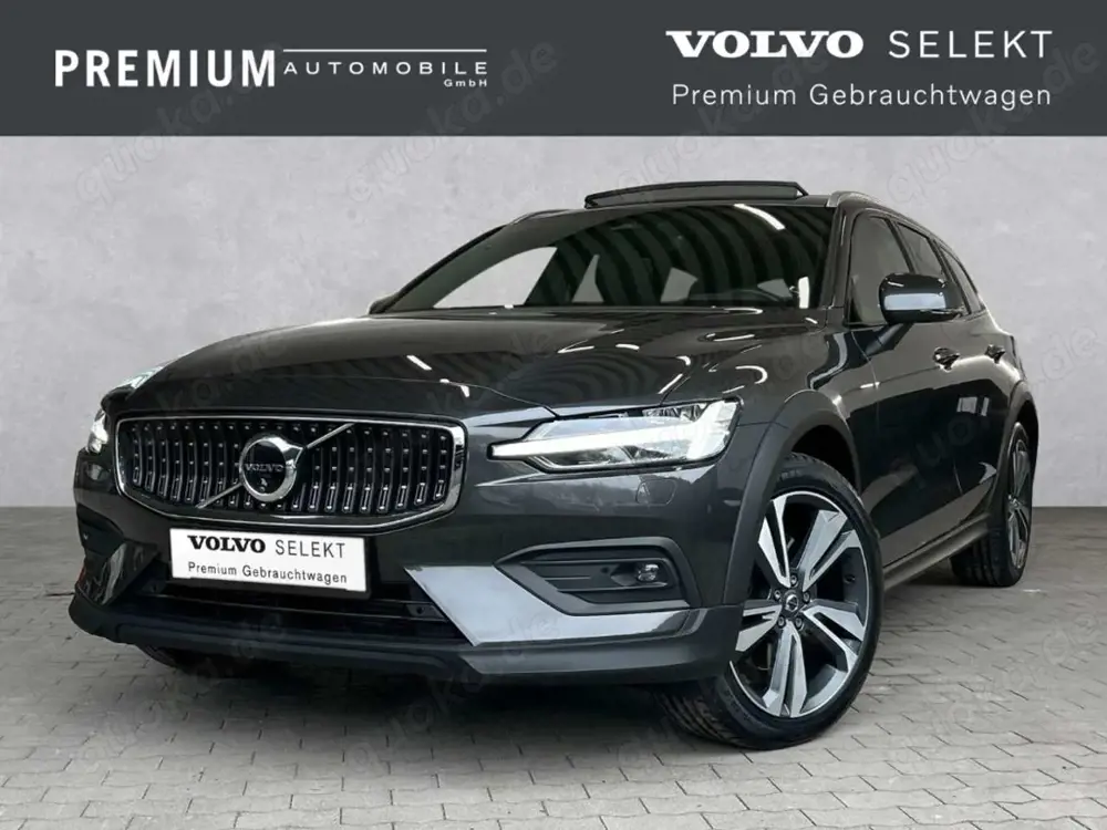 Volvo V60 Cross Country B4 AWD Diesel Ultimate 360°/AHK/Standhzg./Pano