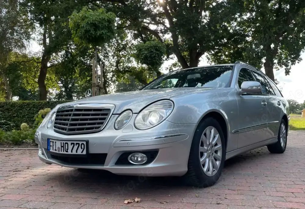 Mercedes-Benz E 320 E 320 T CDI 4Matic Automatik Elegance DPF