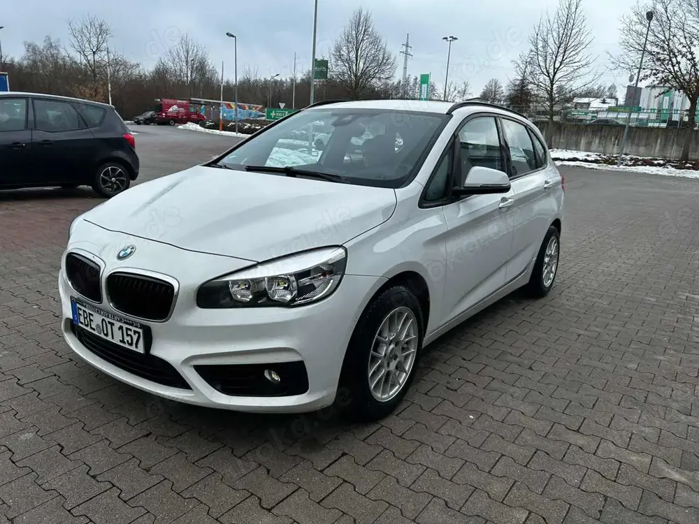 BMW 218 2er Active Tourer 218i Active Tourer Aut. Advantage