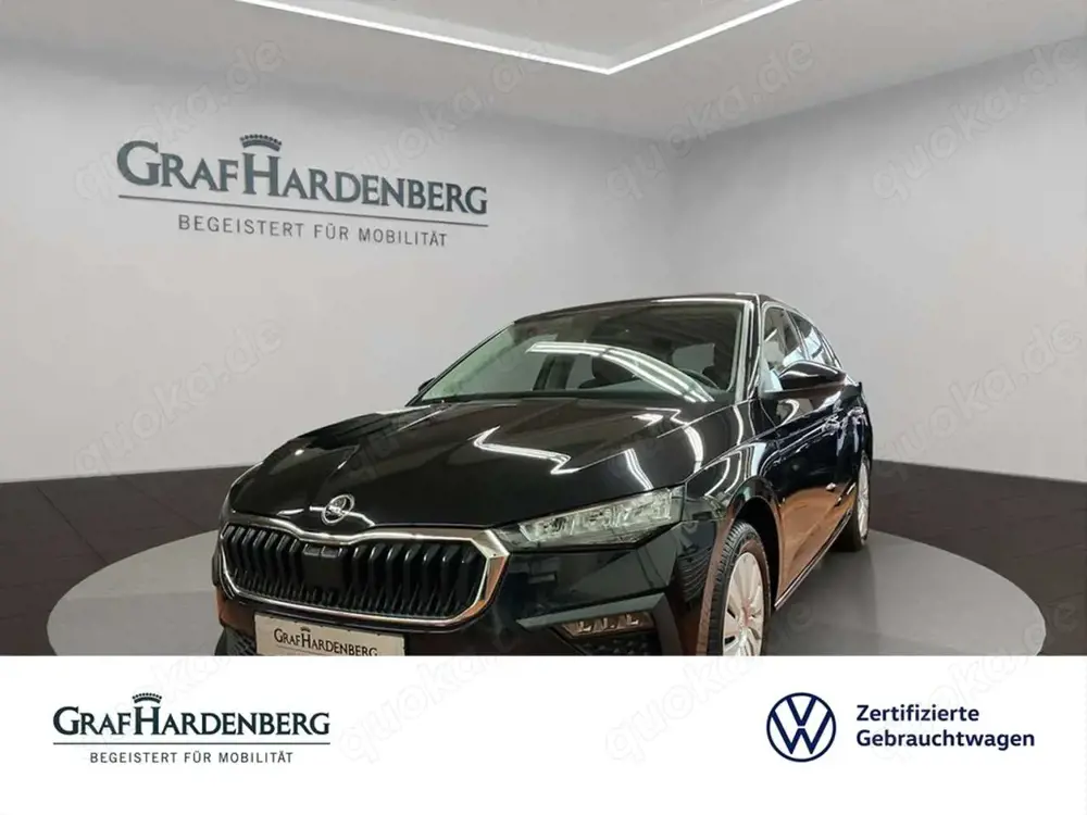 Skoda Scala Essence 1.0 TSI DSG AHK Sitzheizung LED