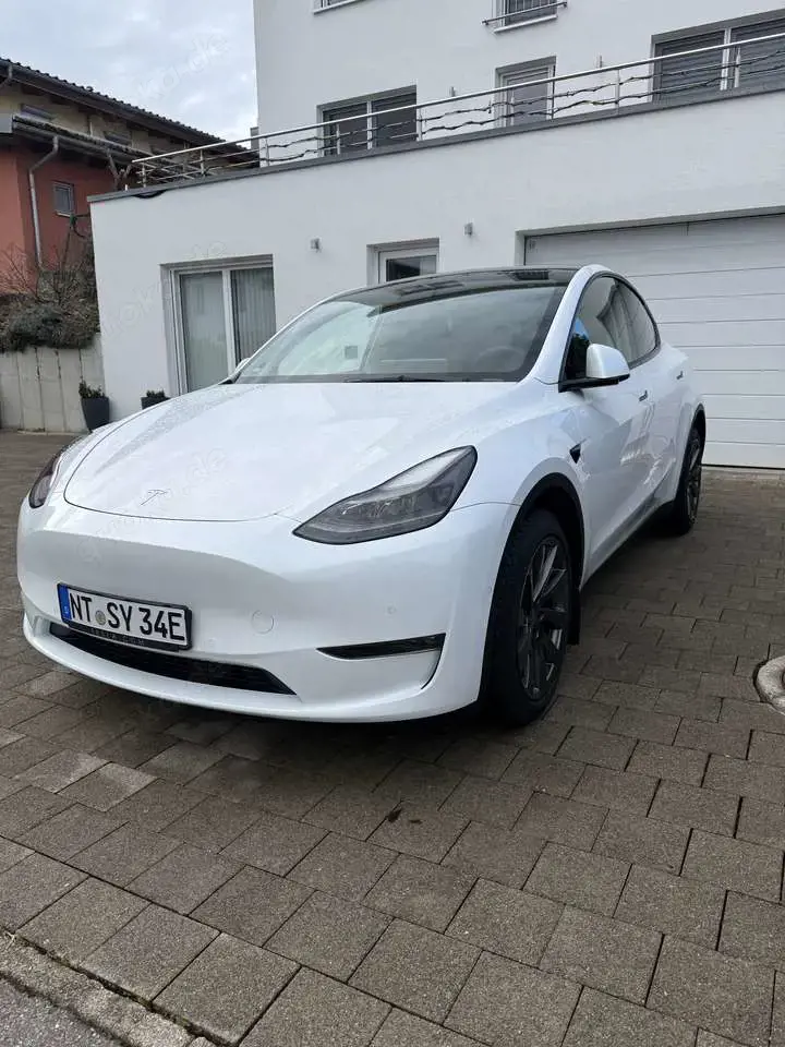 Tesla Model Y Model Y Long Range Dual Motor AWD