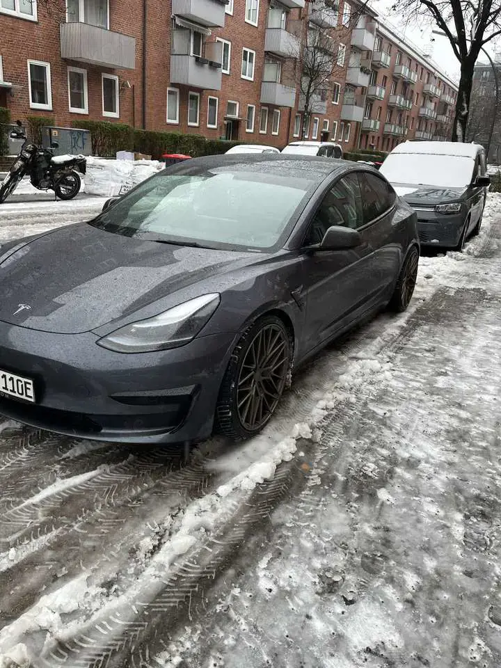 Tesla Model 3 Model 3 Standard Reichweite Plus Hinterradantrieb