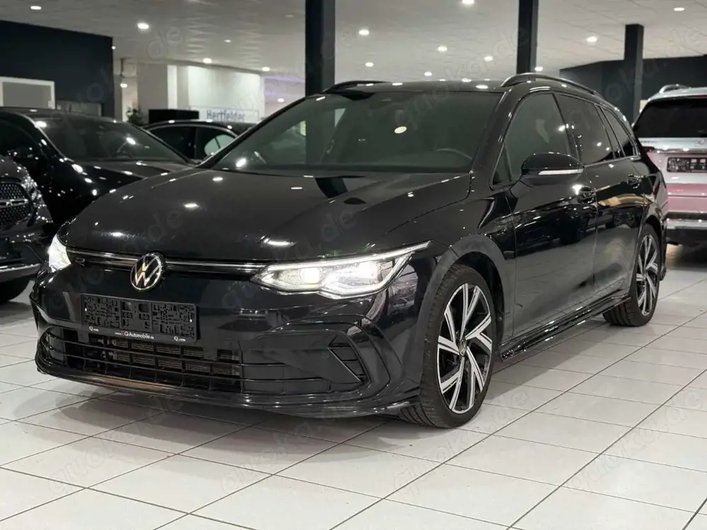 Volkswagen Golf VIII 2.0 TDI R-Line*DSG*ACC*KAMERA*IQ-MATRI