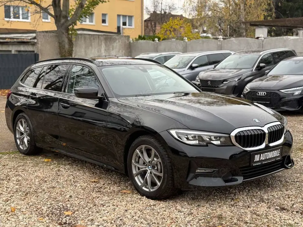 BMW 330 i Sportline/Vollleder/Navi/3-Zone-Automatik