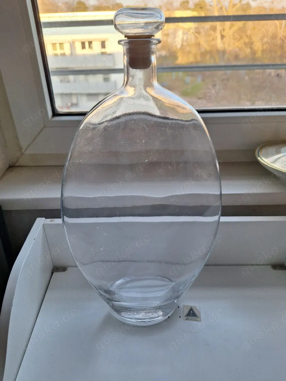 große Glasflasche