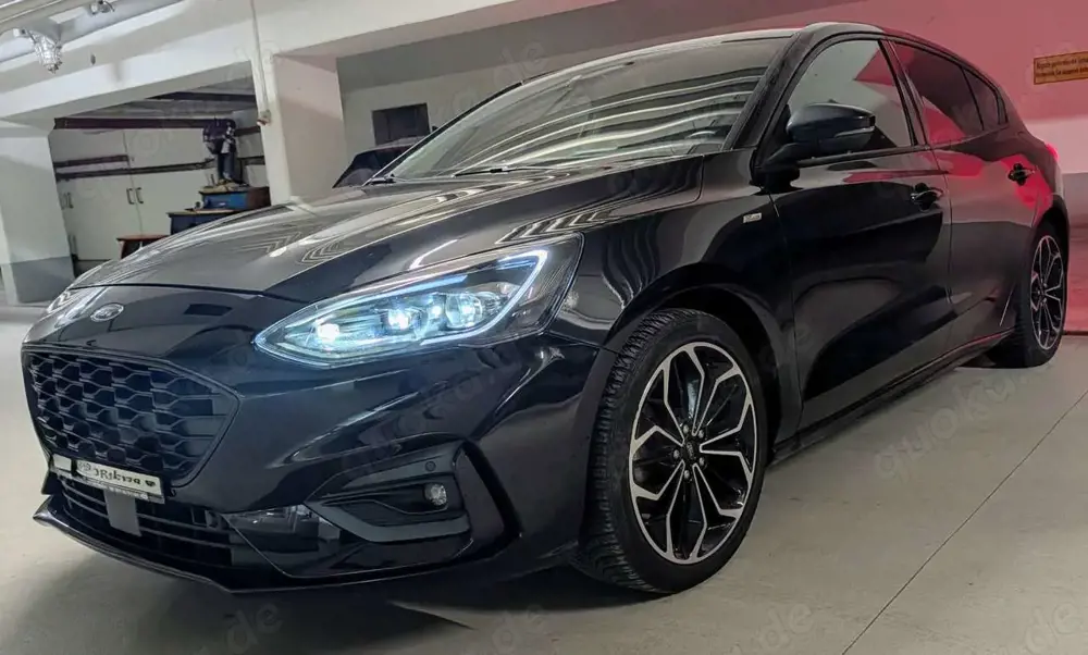 Ford Focus 1.5 EcoBoost S-S PANO LED CAM ST-LINE 182PS