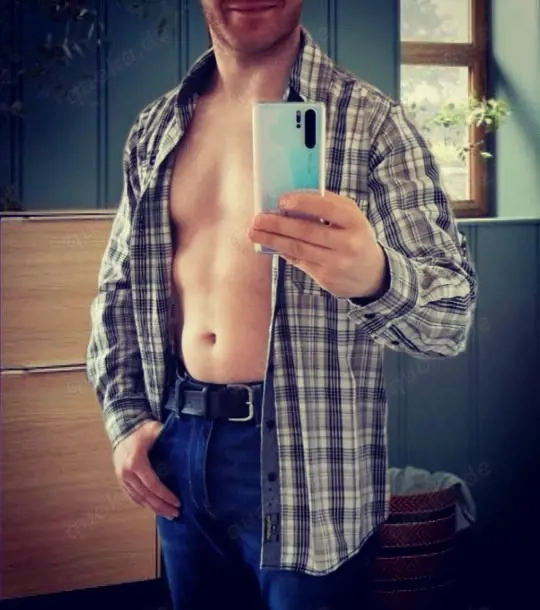 PornCreator, 29 sucht Fickstute (40-65J)