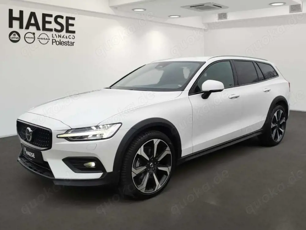 Volvo V60 Cross Country B4 Plus AWD el.AHK  Navi Leder Digitales Cockpit