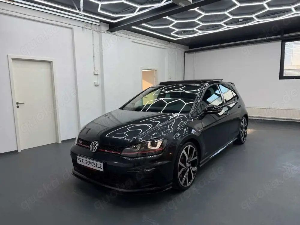 Volkswagen Golf VII Lim. GTI Clubsport *DCC*ACC*PANO*R.KAM*