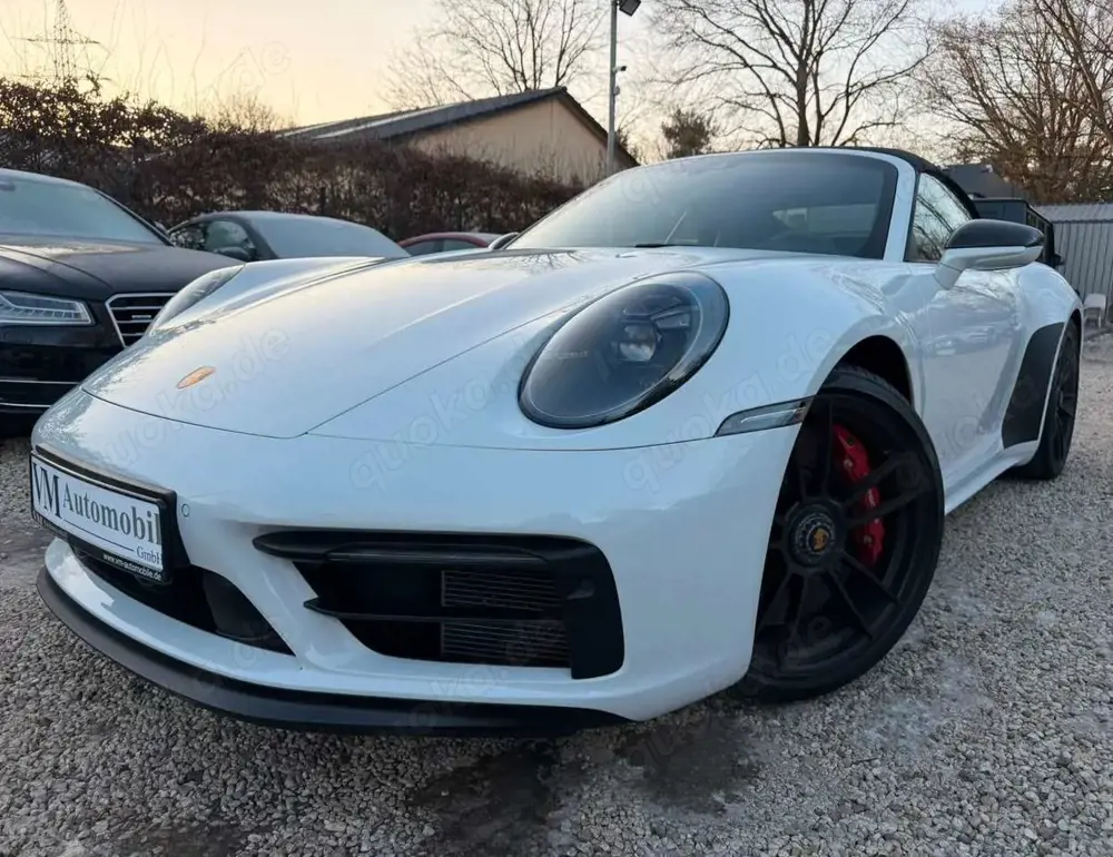 Porsche 911 Carrera GTS Cabriolet SPORT-CHRONO