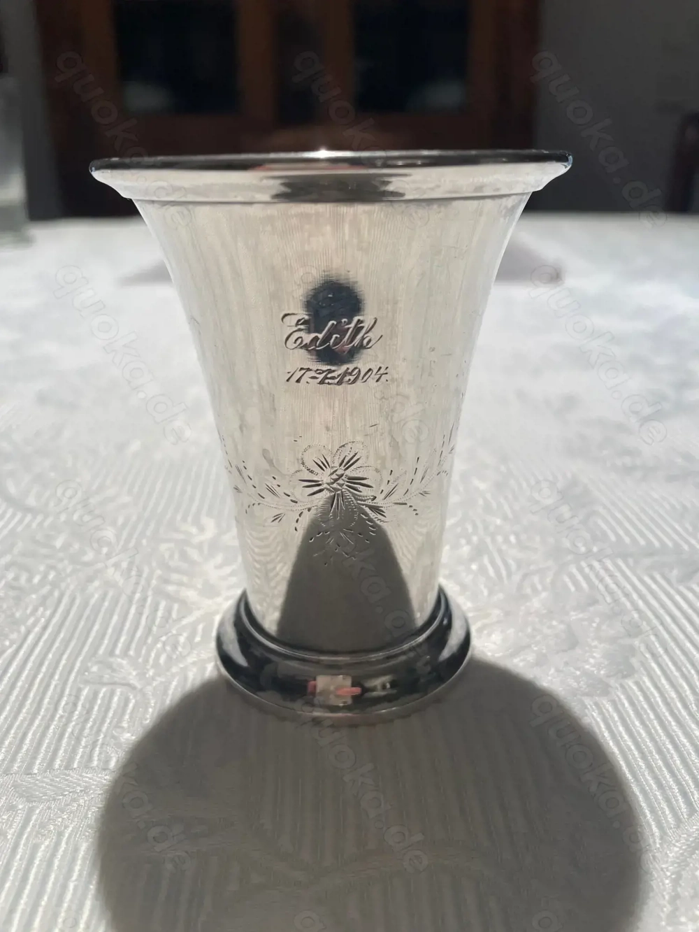 Vase oder Becher versilbert, antik, Gravur 1904 Trompetenform