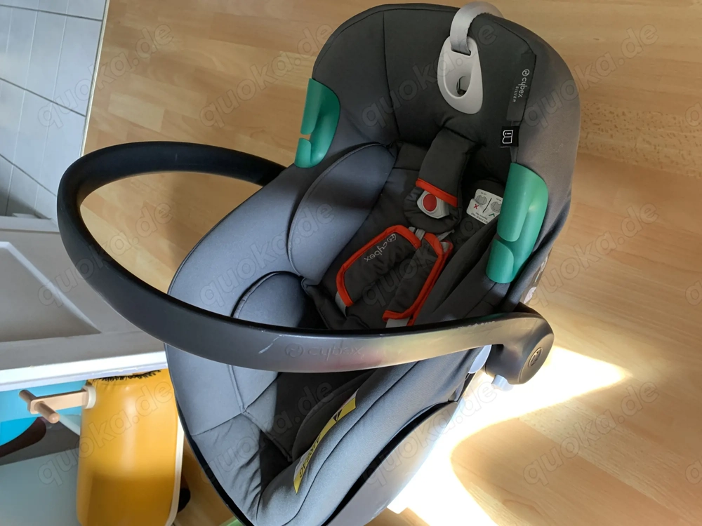 CYBEX Babyschale mit ISOFIX-Basisstation Kinderwagen-Adaptern