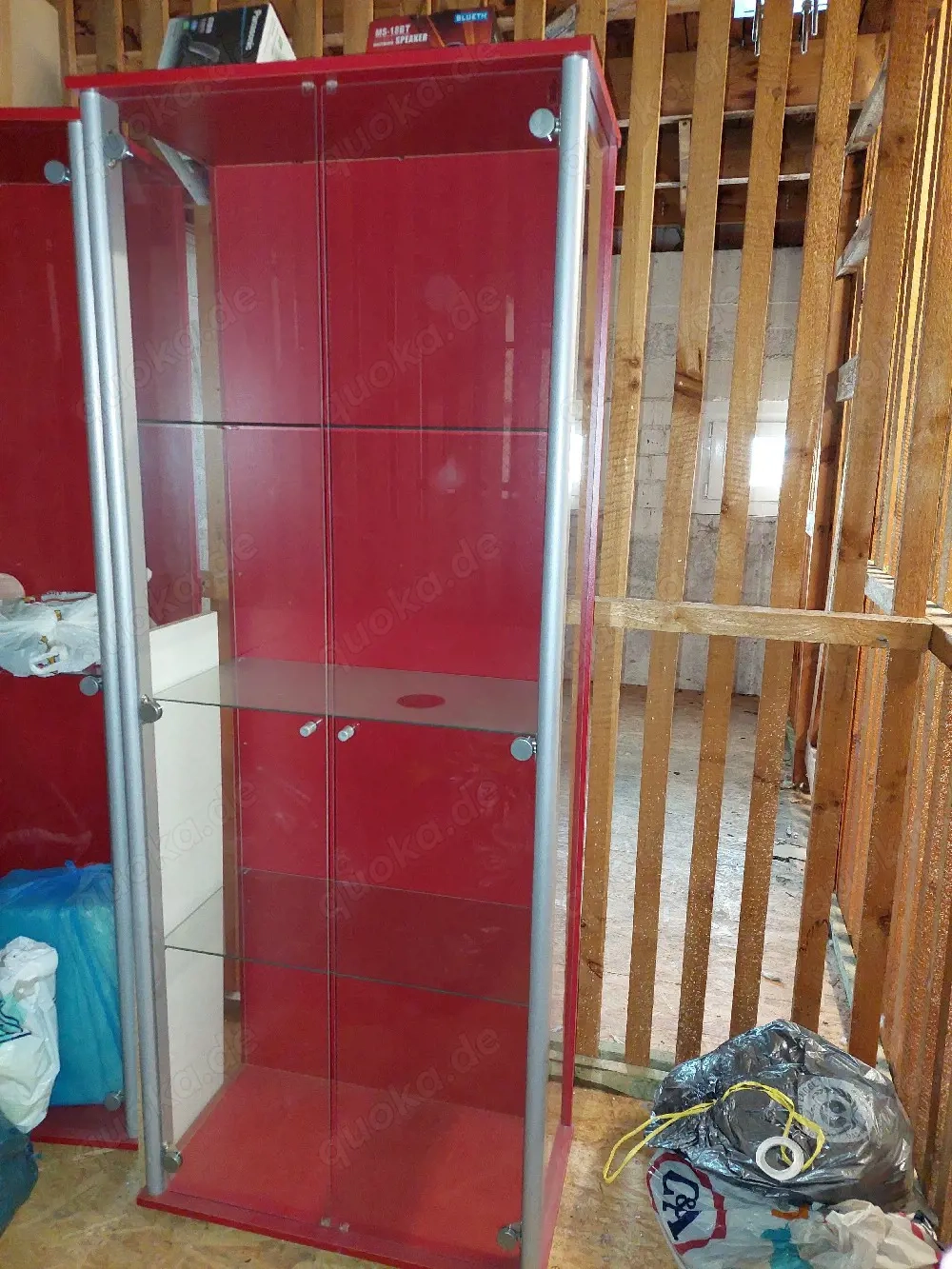 Rotes Vitrine 