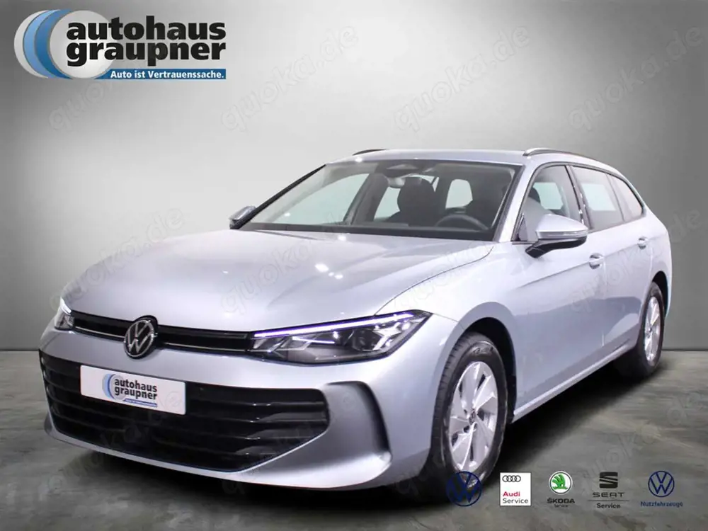 Volkswagen Passat Variant 1.5 eTSI DSG KAMERA ACC LED