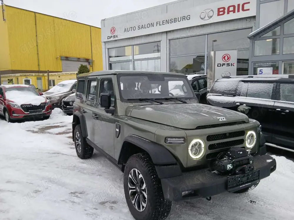 BAW 212 Allrad*Automatik*Seilwinde*Kamera*Leder*2.500 AHK