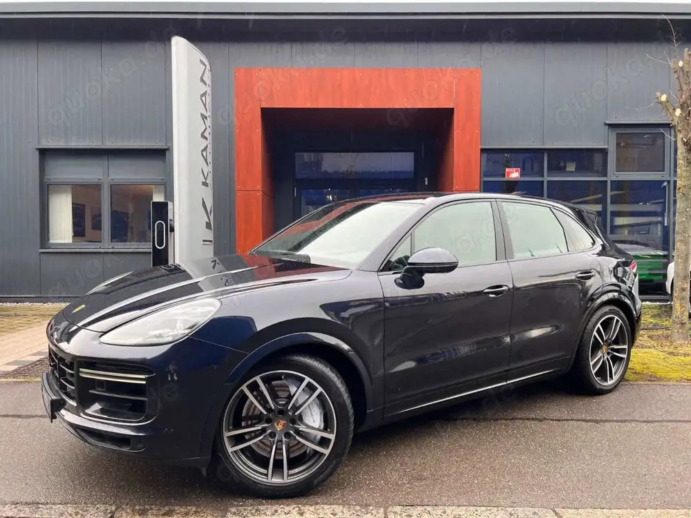 Porsche Cayenne Turbo V8 Night · Hinterachs · Burmester