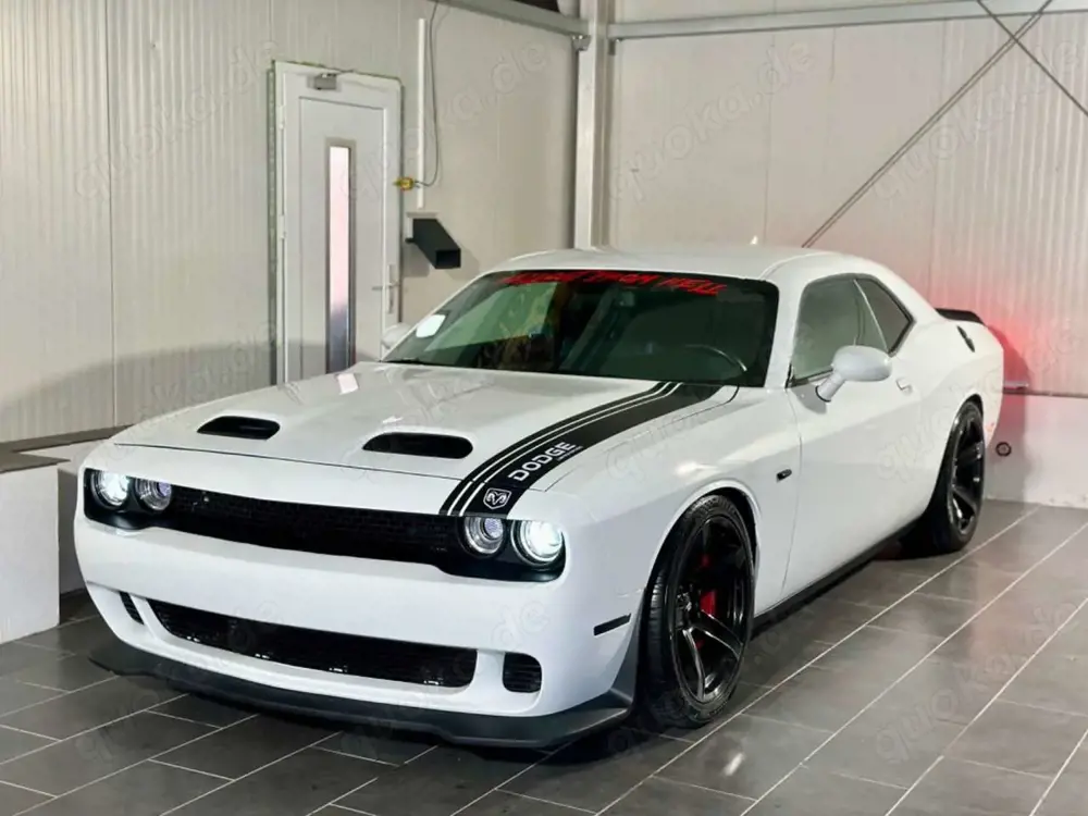 Dodge Challenger 6,2 V8-HELLCAT-HR-LEDER-NAVI-EXTREM