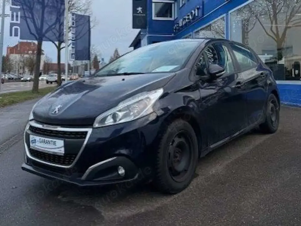 Peugeot 208 Signature