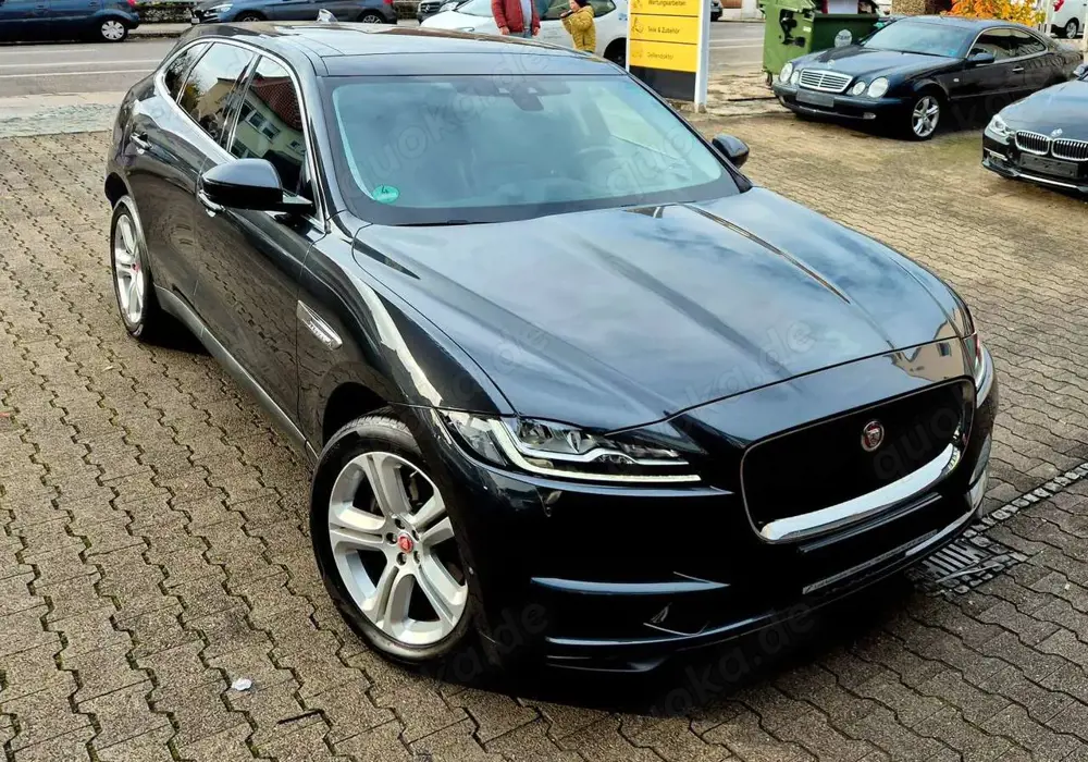 Jaguar F-Pace 3.0V6 F-PACE Prestige AWD Pano-AHK-VOLL