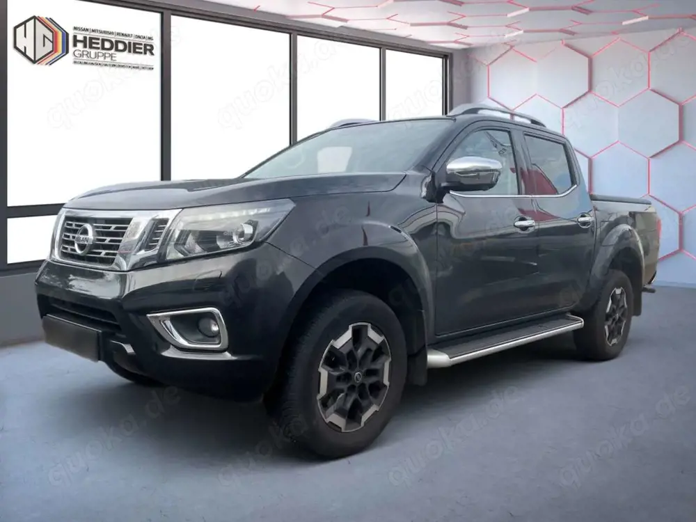 Nissan Navara Tekna 4x4 *AHK*SHZ*PANO*NAVI*