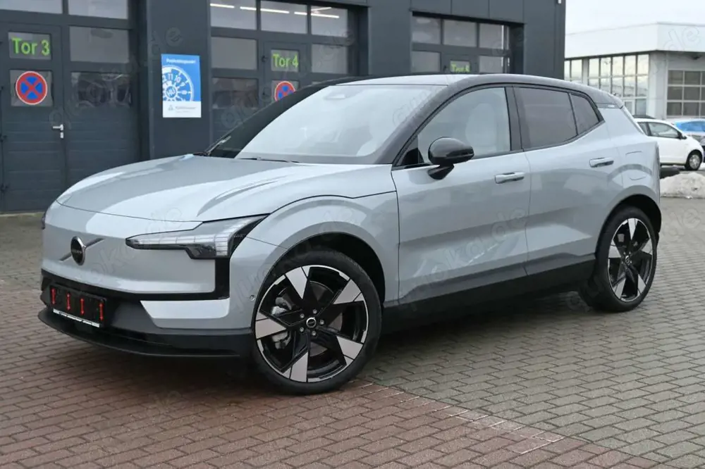 Volvo EX30 Twin Performance AWD Ultra*PANO*ACC*20"