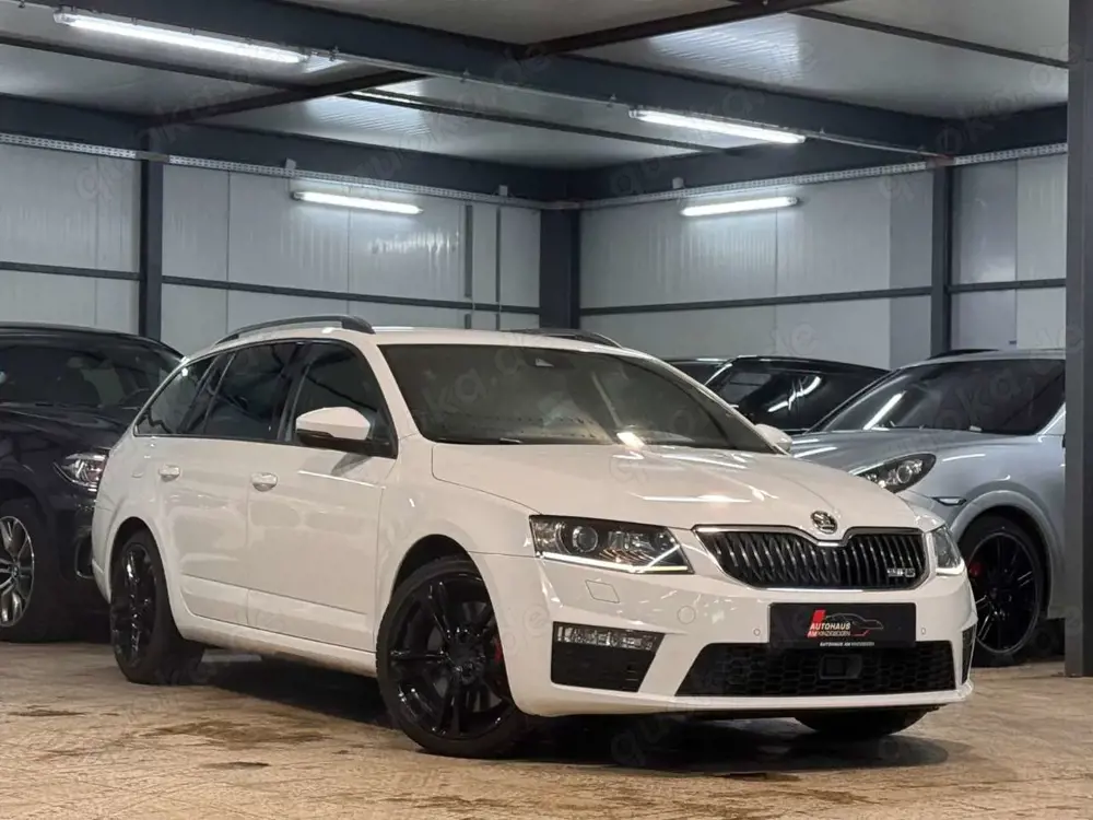 Skoda Octavia RS*ACC*KAM*APPS*BIXEN*SPUR*UVM*2.HAND