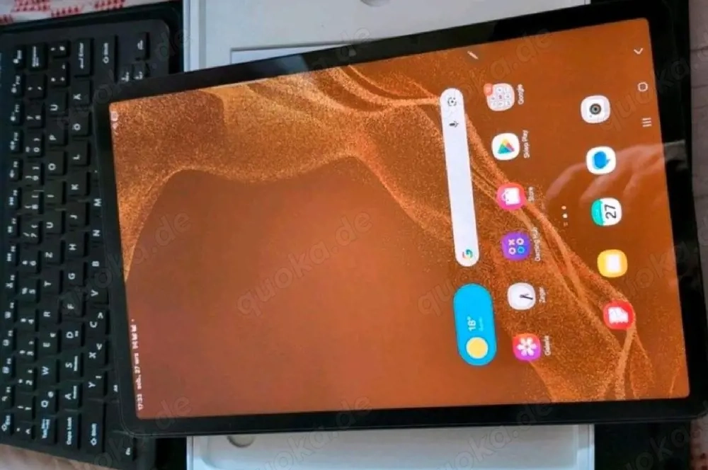 Samsung Galaxy Tab S8 (5G) + Tastaturhülle + Kopfhörer GRATIS