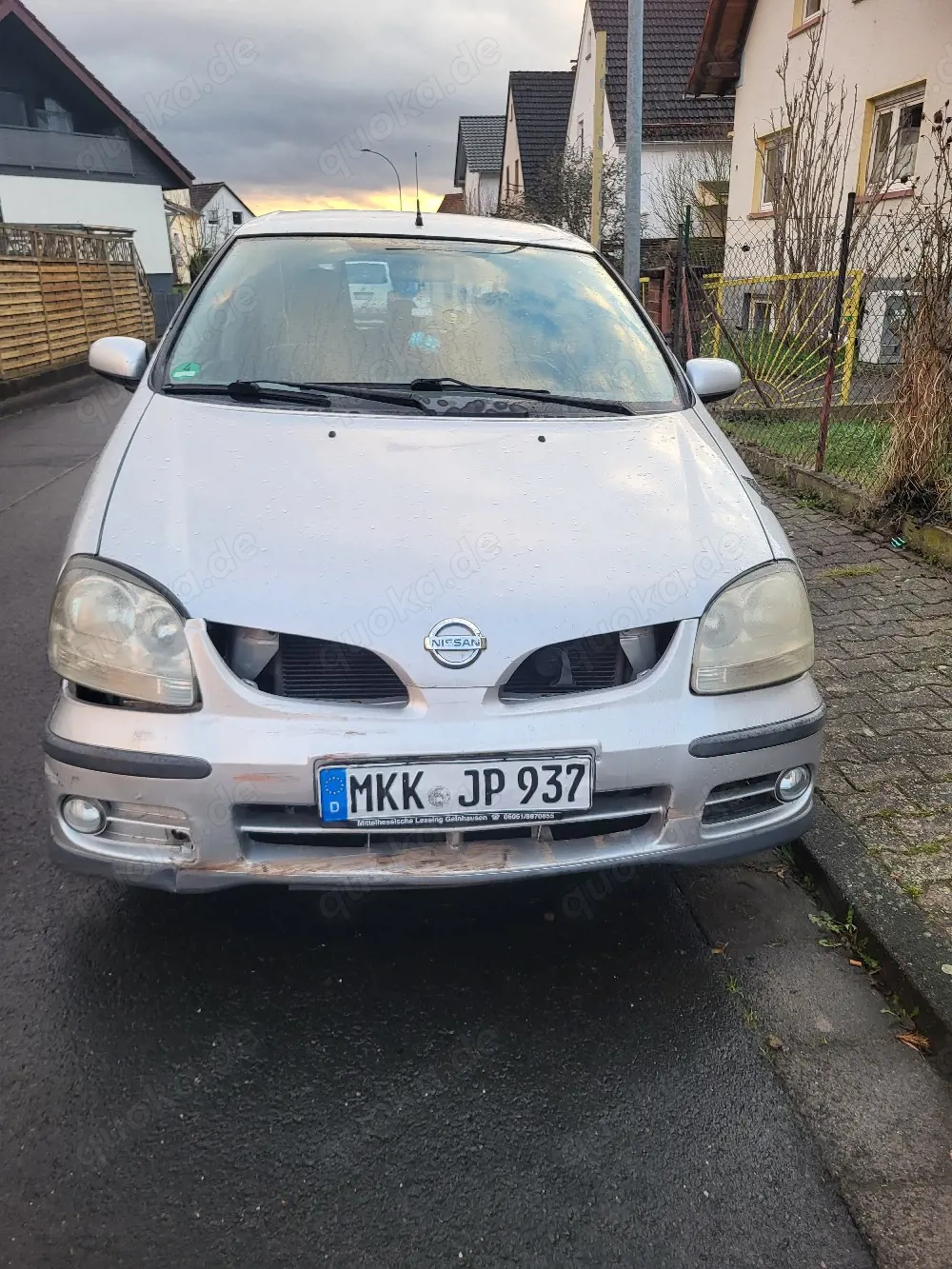 Nissan Almera tino 