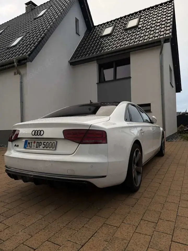 Audi A8 4.2 TDI DPF quattro tiptronic