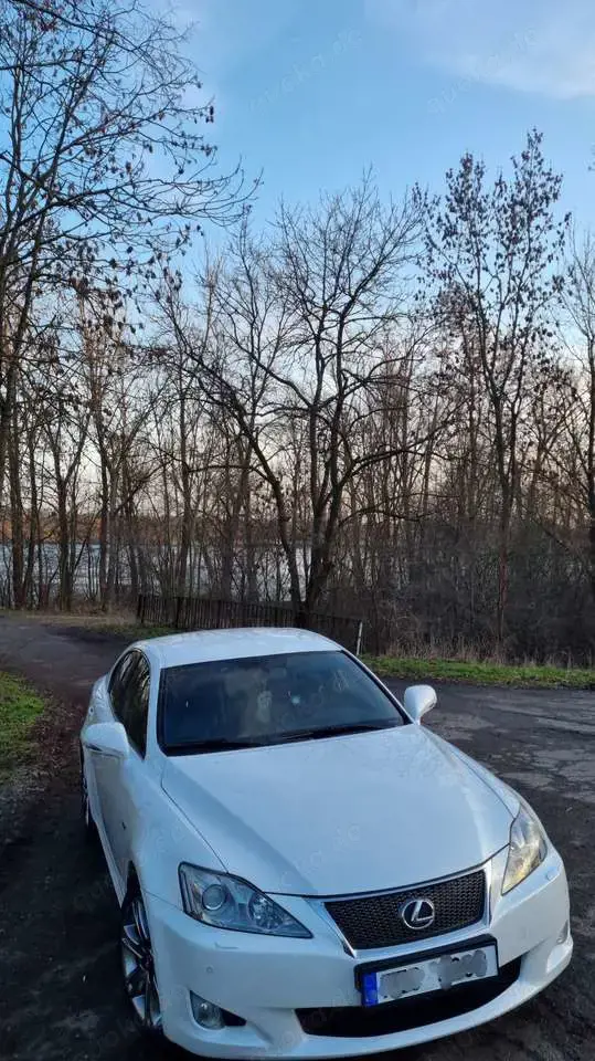Lexus IS 220d F-Sport