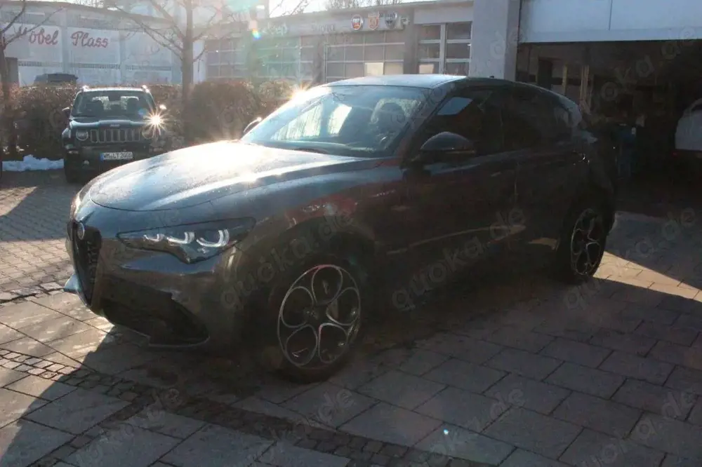 Alfa Romeo Stelvio Veloce Q4 Werksgarantie 04-2027