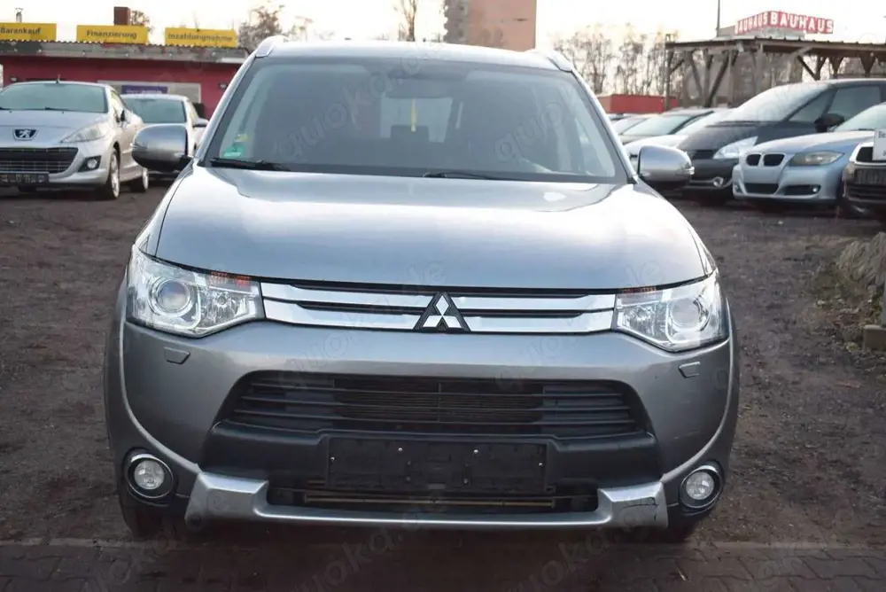 Mitsubishi Outlander Style+ Instyle 4WD