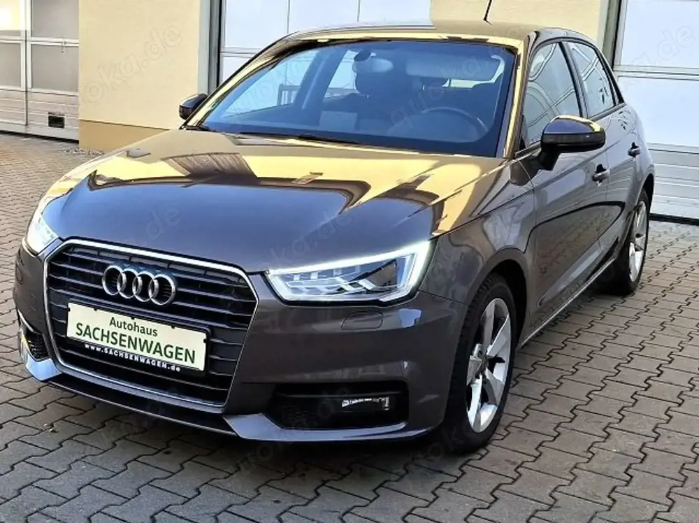 Audi A1 Sportback sport*NAVI*BiXenon*SiHzg*ALU*KLIMAUT*PDC